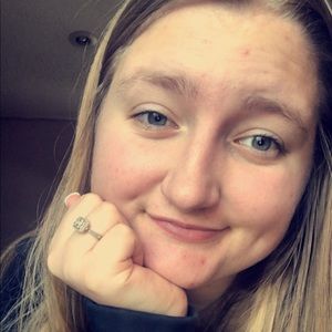 Meet your Posher, Brianna